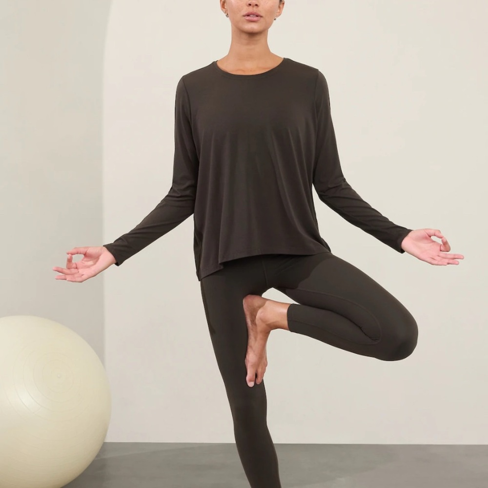 Athleta Women's Long Sleeve Tee - Dark Brown